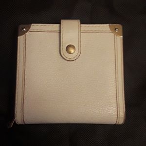 SOLD!!!!!Louis Vuitton Suhali bifold